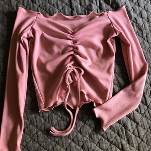 off the shoulder, light pink crop top. size: S